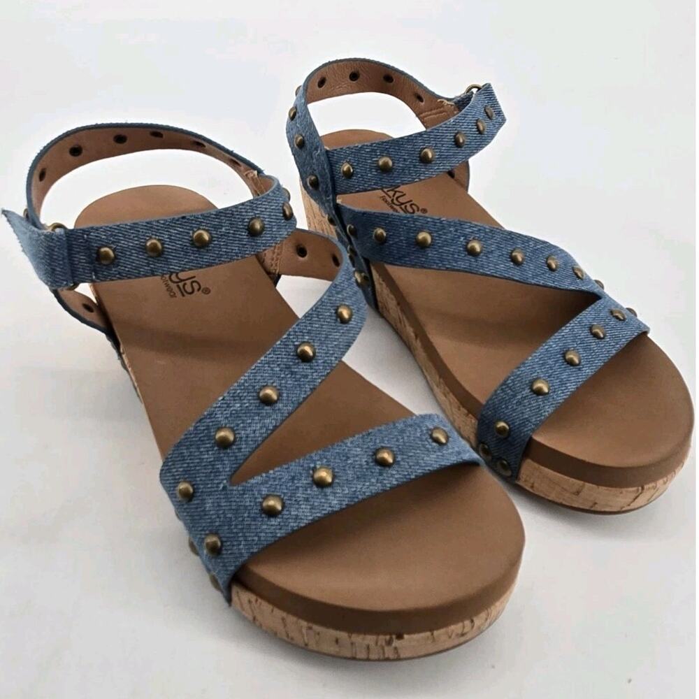 Corkys Blue Denim Revolve Strappy Studded Wedge Comfort Sandal Shoe Sz 7